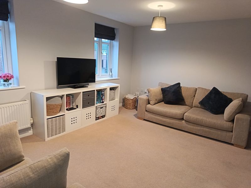 Firsrt Floor Lounge- click for photo gallery